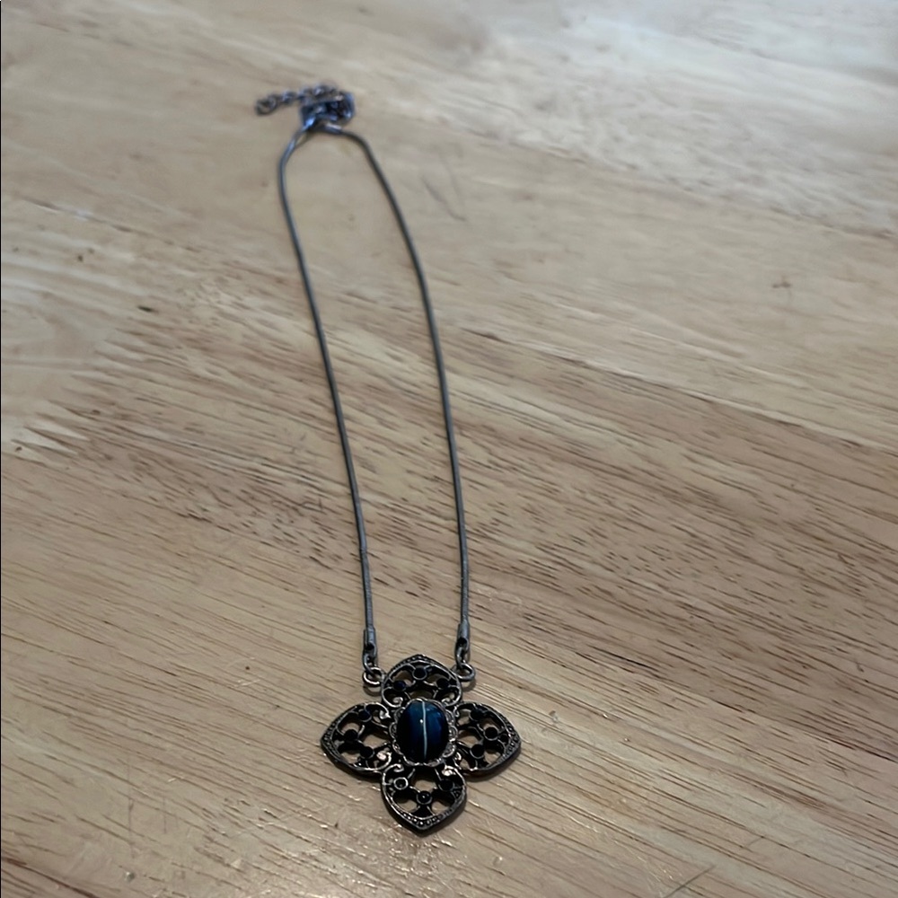 Elegant Silver Pendant Necklace